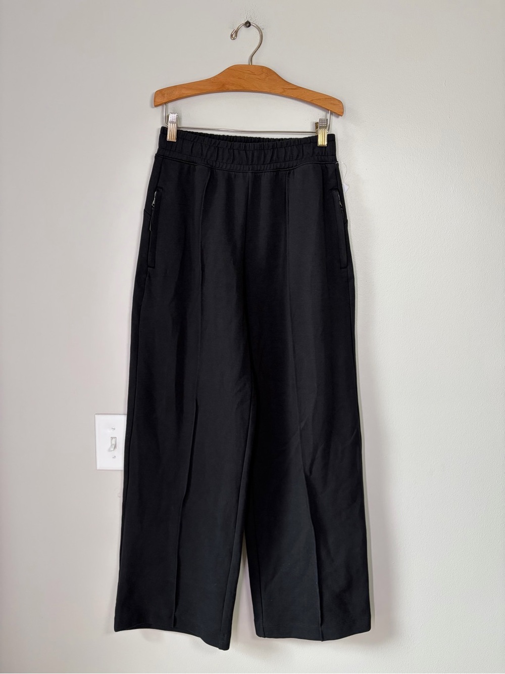 Old Navy Active Black Dynamic Fleece Wide-Leg Pants Loungewear Athleisure
